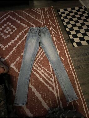 Light Wash High-Rise Skinny Jeans